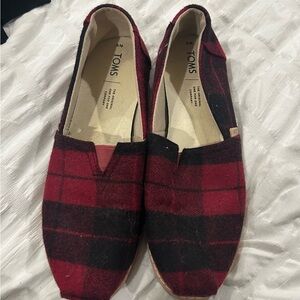 TOMS flannel flats. Red and black check.